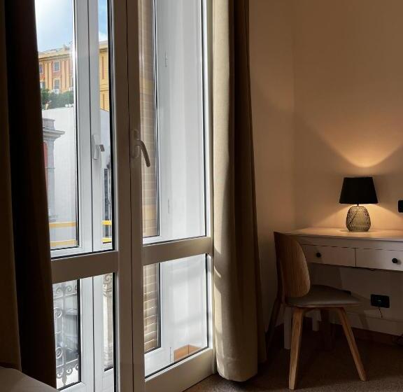 اتاق استاندارد سه تخته با بالکن, Genova Liberty