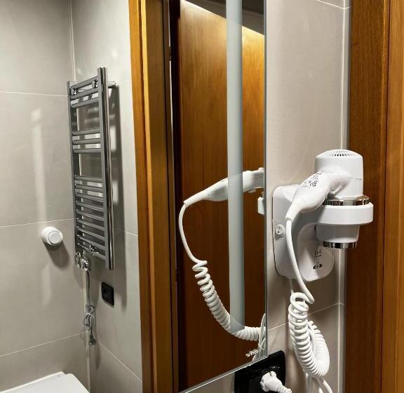 اتاق استاندارد سه تخته با بالکن, Genova Liberty