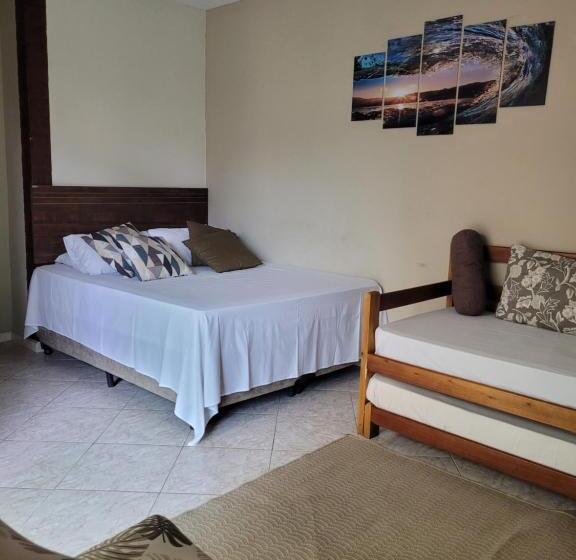 חדר פרמיום לארבעה, Mares De Camburizinho