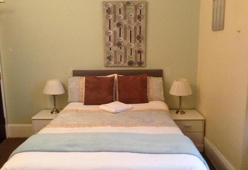 اتاق استاندارد, Citadel House