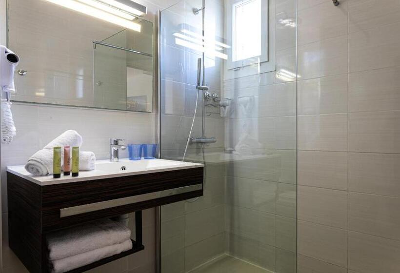 Номер Superior Боковой Вид на Море, Corniche Du Liouquet