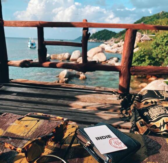デラックスルーム, Indie Hostel   Koh Tao