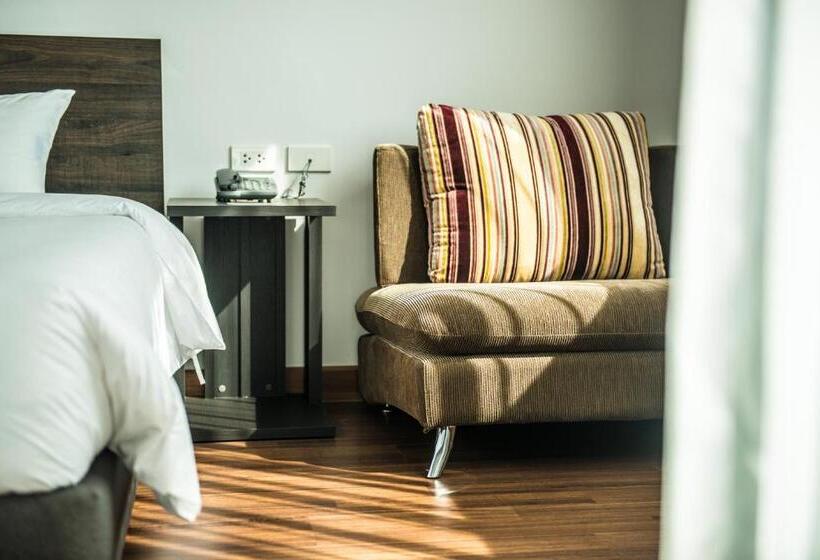 Quarto Deluxe, Winner Sriracha Serviced Apartment