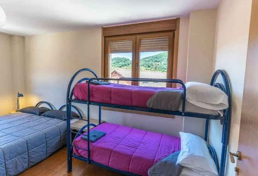 浴室共有スタンダード4人用ルーム, Albergue De Prioro