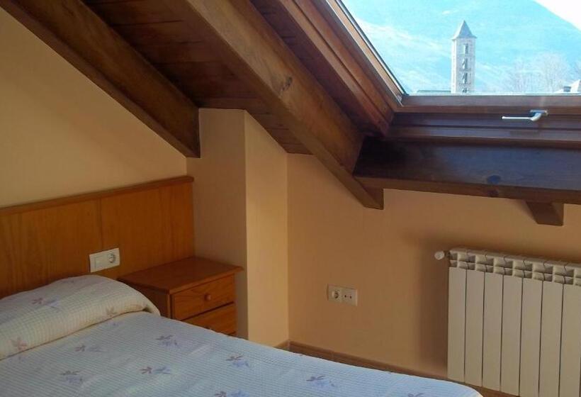 침실 2개 아파트, Hostal Pernalle