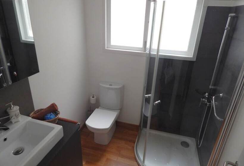 اتاق استاندارد با سرویس بهداشتی مشترک, Twenty Seven Degrees Las Palmas