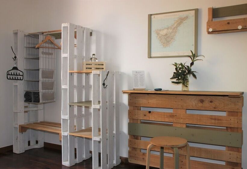 اتاق استاندارد با سرویس بهداشتی مشترک, Twenty Seven Degrees Las Palmas