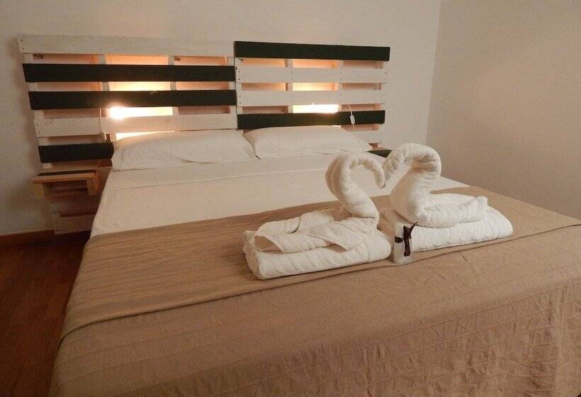 اتاق استاندارد با سرویس بهداشتی مشترک, Twenty Seven Degrees Las Palmas