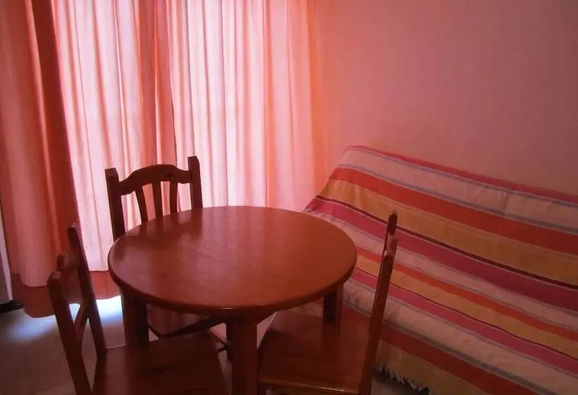 Standard Kolmen Hengen Huone, Hostal Sol Bahía San José