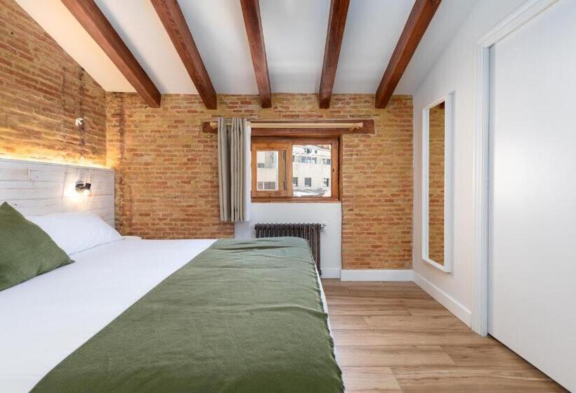 غرفة دور أخير, Casa Del Patriarca