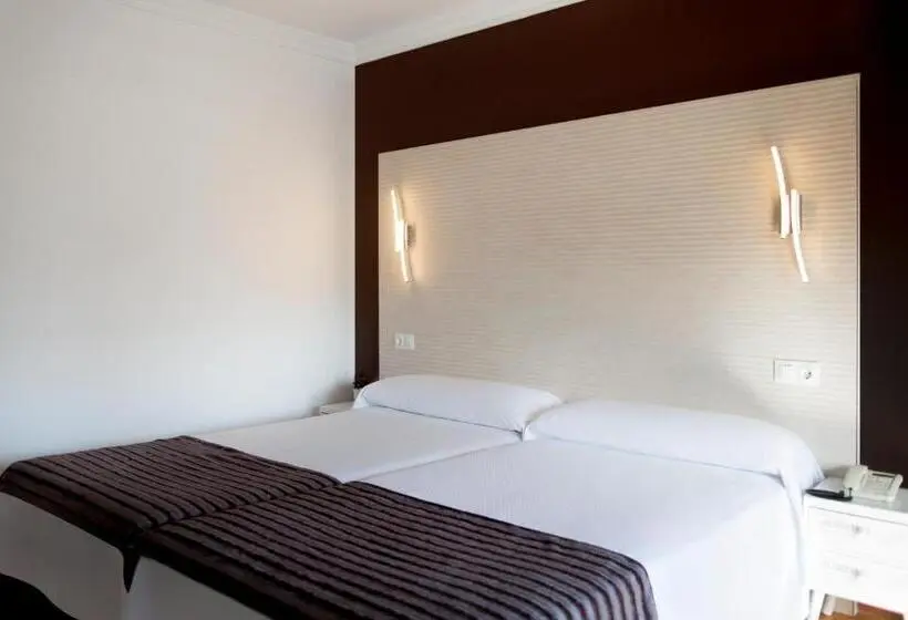 バルコニー付きスーペリアルーム, Hostal Alhambra  Adults Only