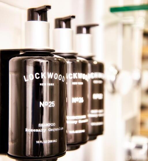 标准工作室, The Hudson Whaler