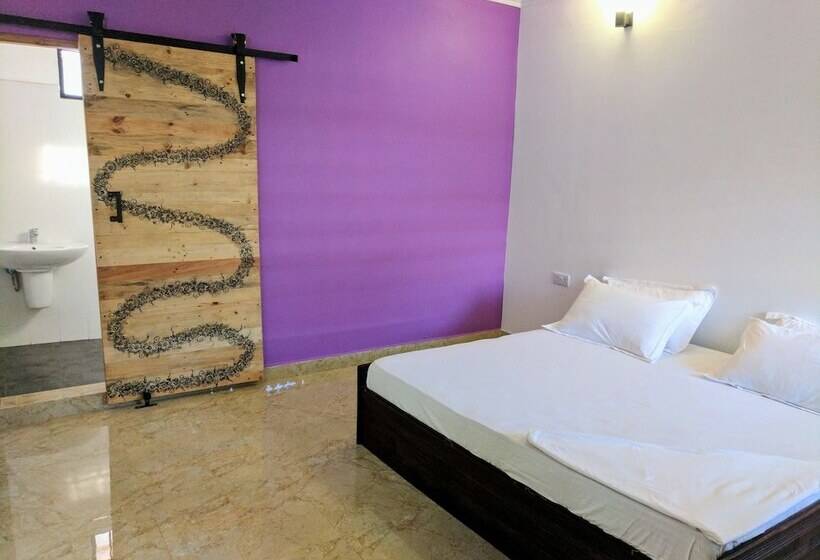 Номер Стандарт, Nungwi House