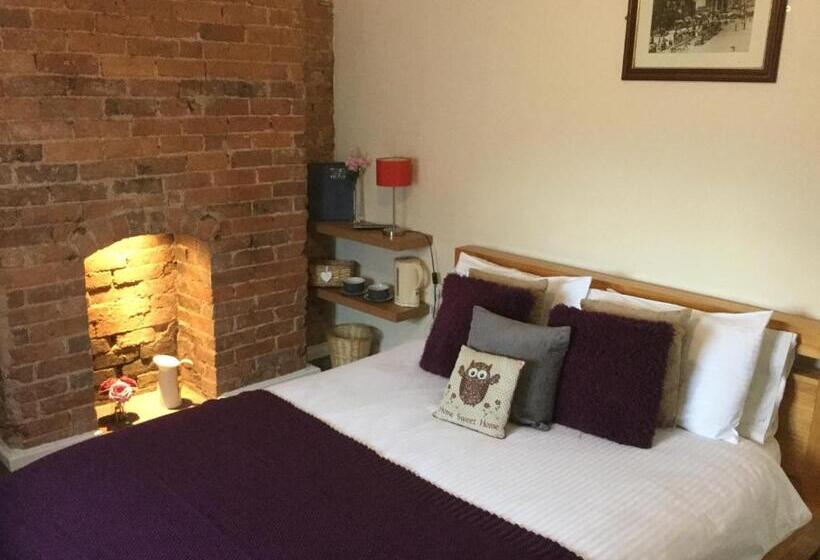 חדר סטנדרט, The Huntsman