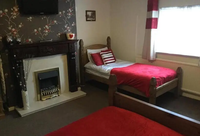 Standard room with outdoor bath, The Huntsman