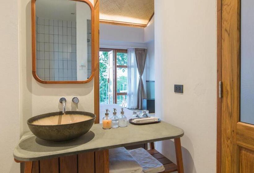 オーシャンビュースタンダードルーム, Mira Montra Resort Koh Mak