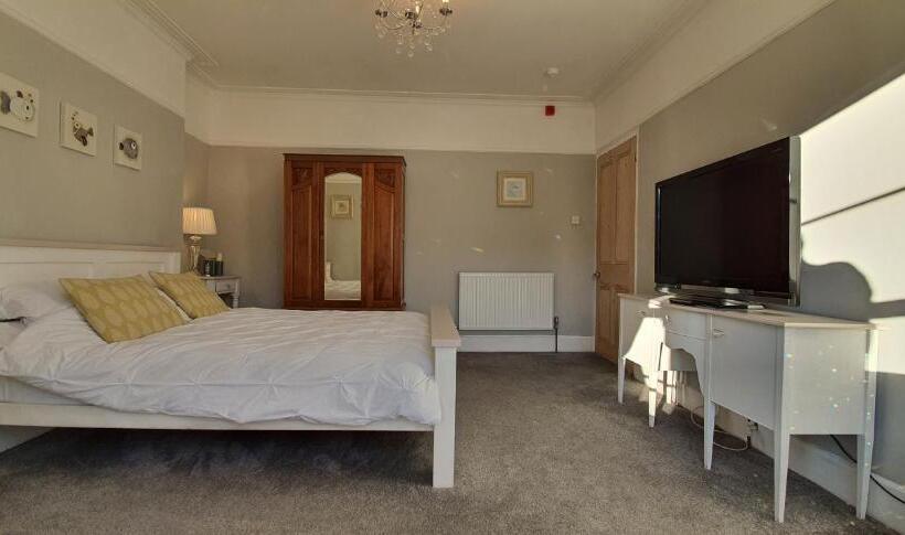 اتاق لوکس با تخت بزرگ, Rocky Cove Bed And Breakfast