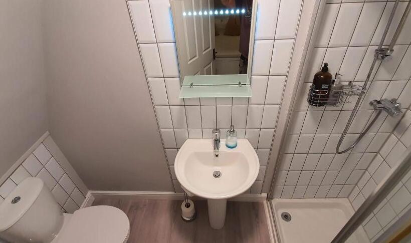 اتاق استاندارد, Rocky Cove Bed And Breakfast