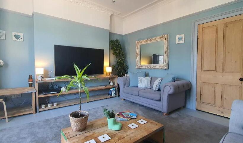 Deluxe Suite King Bed, Rocky Cove Bed And Breakfast