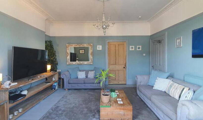 Deluxe Suite King Bed, Rocky Cove Bed And Breakfast