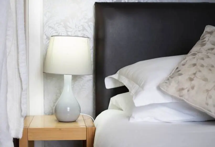 Standard Yhden Hengen Huone, Lyndale Guest House