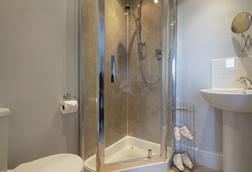 Familjerum, Lyndale Guest House