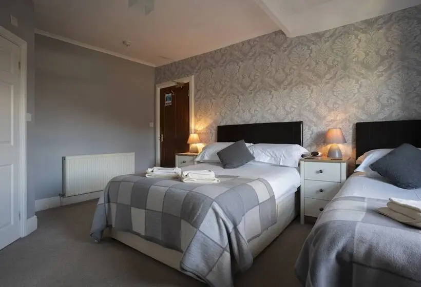 Perhehuone, Lyndale Guest House