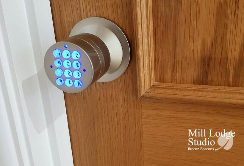 キングサイズベッドのスーペリアルーム, Mill Lodgebrecon Beacons