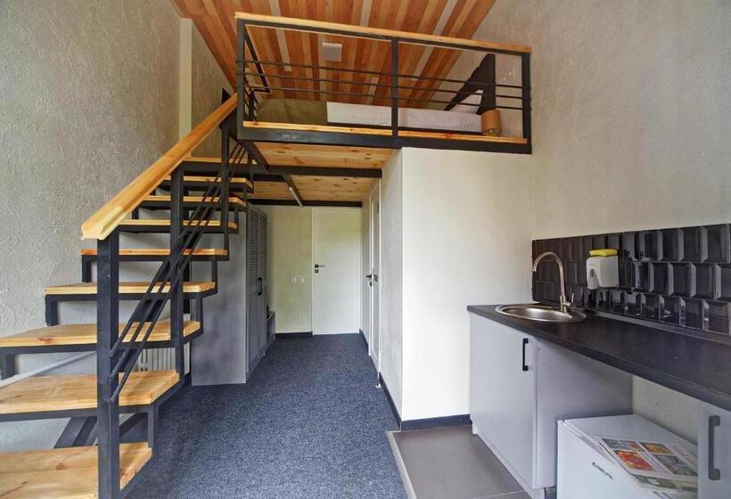 اتاق استاندارد با بالکن, Mezzanine