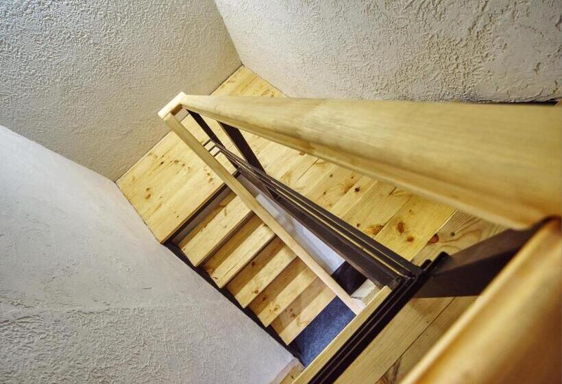 اتاق استاندارد, Mezzanine