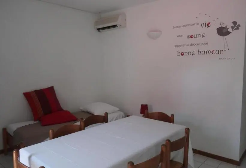 Villa 2 Makuuhuonetta, Domaine Bocca Di Feno