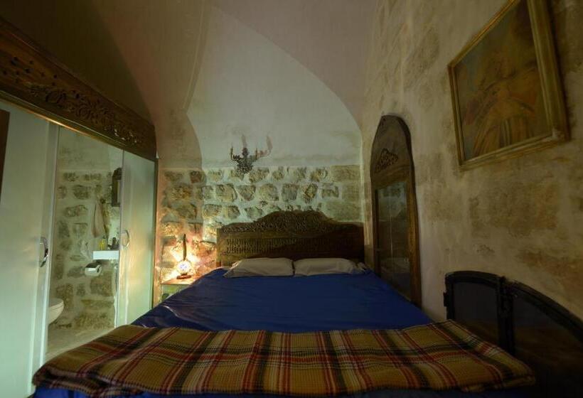 اتاق استاندارد, Merdi̇n Bouti̇que