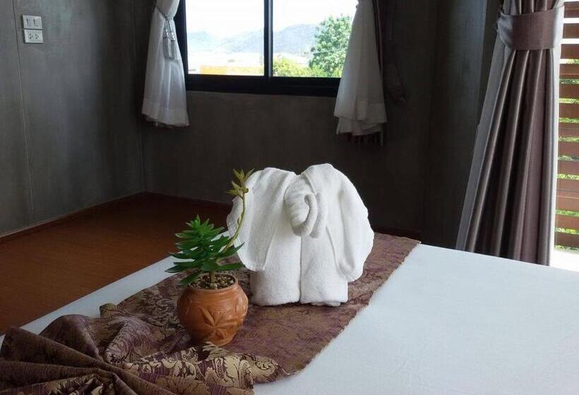 חדר סטנדרט יחיד, Narai Iyara Palace