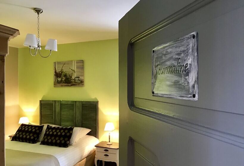 جناح عائلي, Chambres D Hôtes Les Ecrins