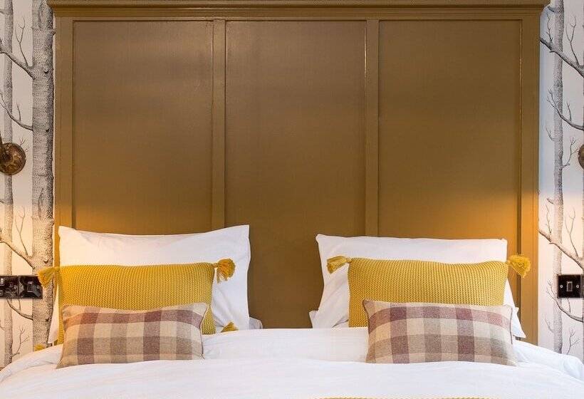 スーペリアースイート, The Cornish Arms