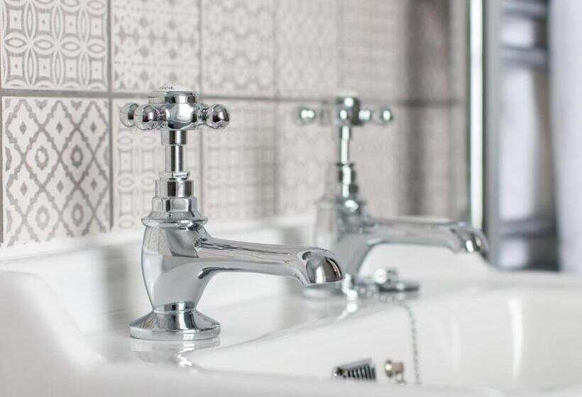 キングサイズベッドのスーペリアルーム, The Cornish Arms