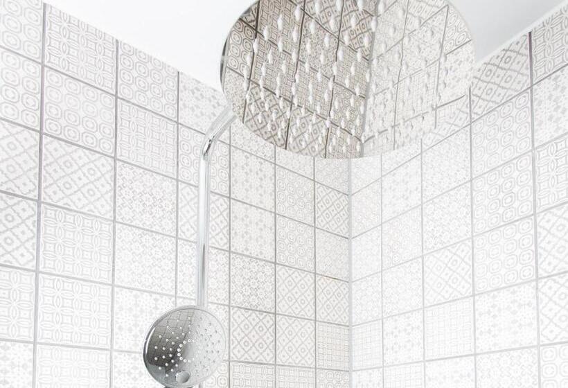 キングサイズベッドのスタンダードルーム, The Cornish Arms