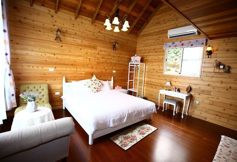 کلبه ییلاقی, Sitou Flora's House B&B