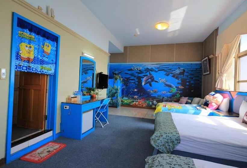اتاق خانوادگی, Sunny Ocean B&b
