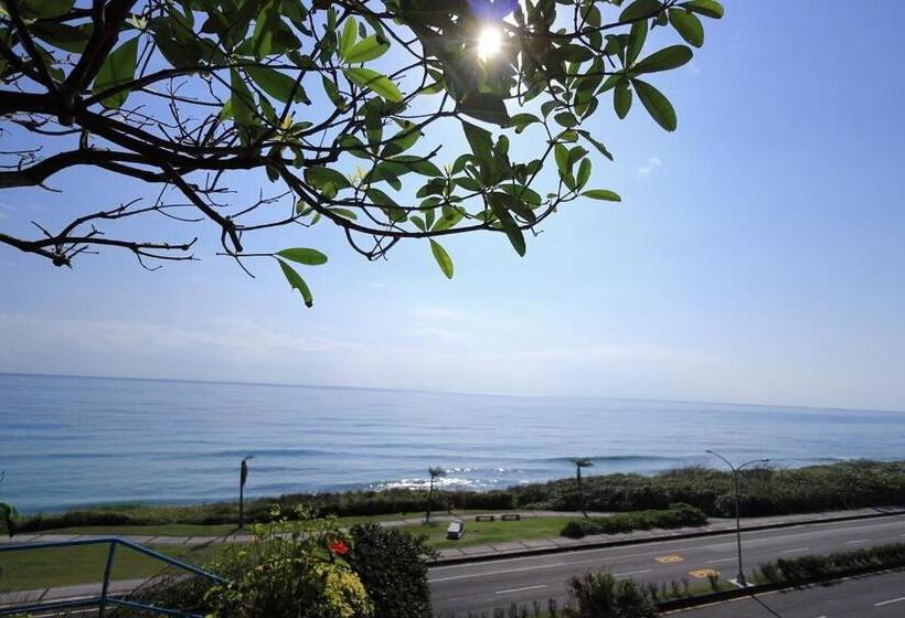 کلبه ییلاقی, Sunny Ocean B&b