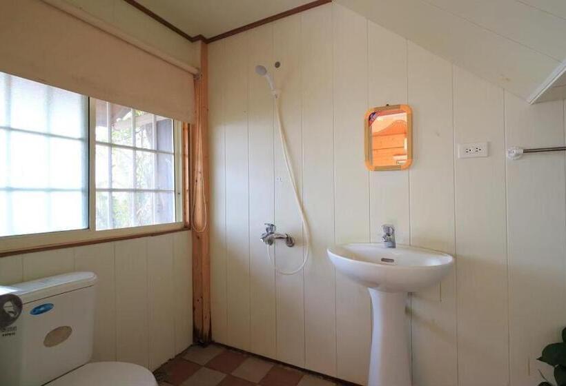 کلبه ییلاقی, Sunny Ocean B&b