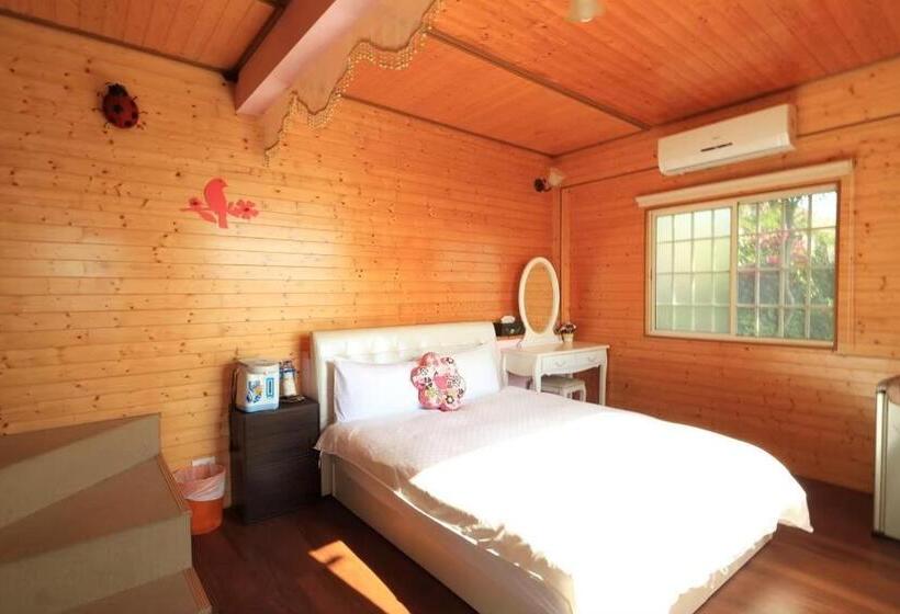 کلبه ییلاقی, Sunny Ocean B&b