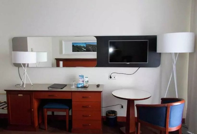 Standard Yhden Hengen Huone, Azoris Faial Garden - Resort Hotel