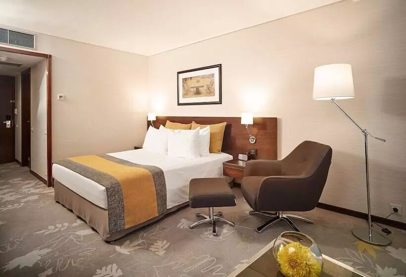Camera Premium con Balcone, Crowne Plaza Bucharest By Ihg
