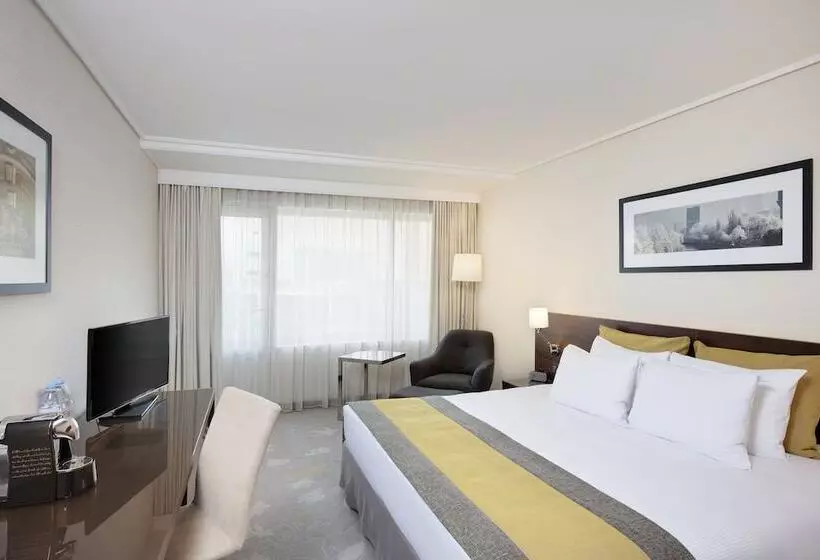 Camera Standard Letto Matrimoniale, Crowne Plaza Bucharest By Ihg