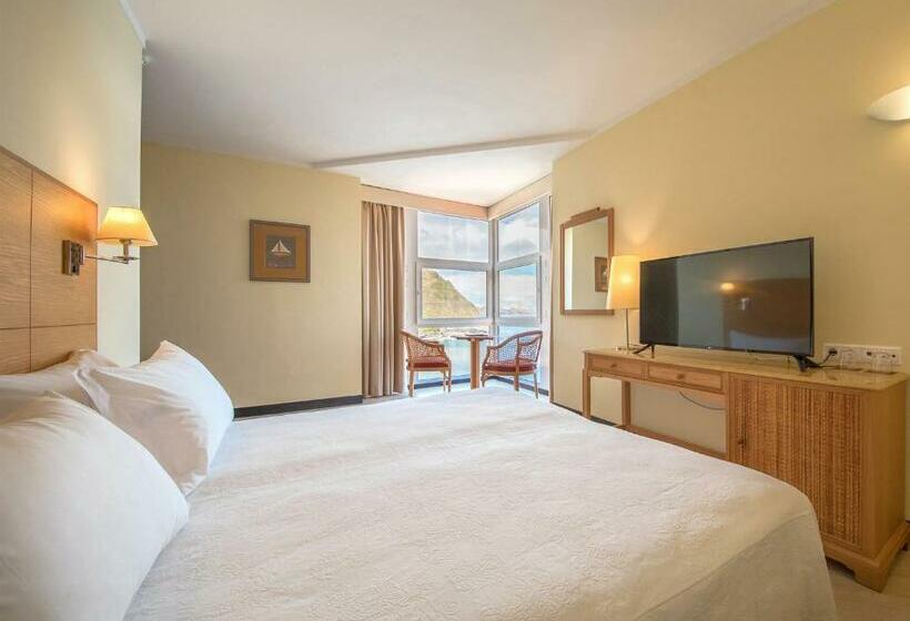 סוויטת ג'וניור, Dom Pedro Madeira