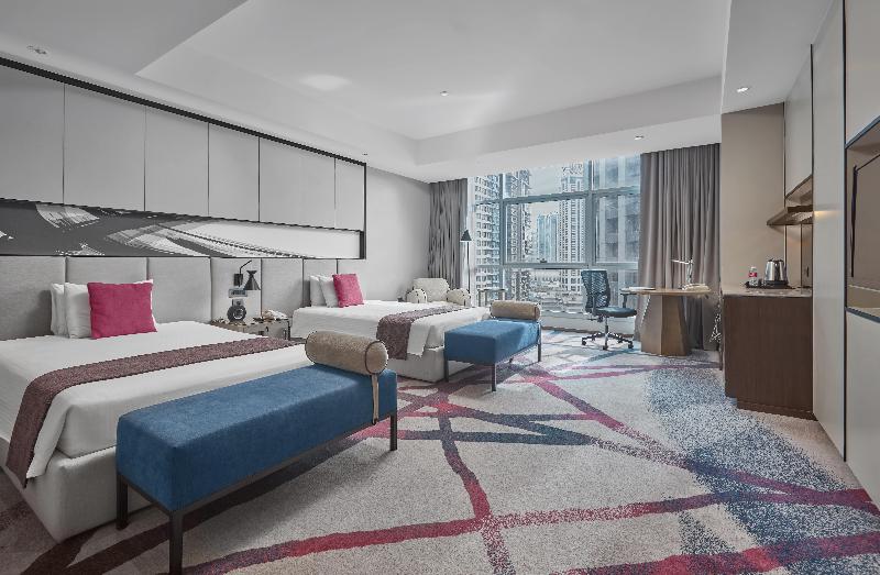 חדר קלאב, Dom Pedro Madeira