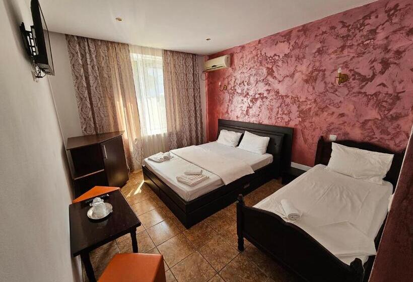 标准三人间, Jiul