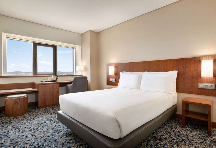 اتاق استاندارد با چشم‌انداز شهر, Ramada By Wyndham Lisbon