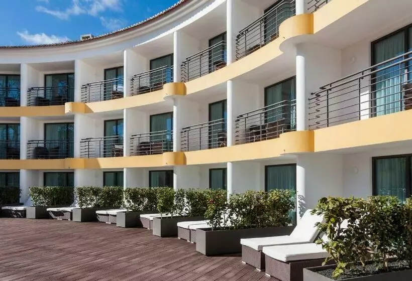 اتاق لوکس با چشم‌انداز باغ, Terra Nostra Garden